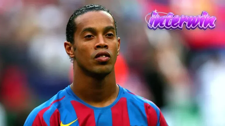 Tampilan visual game Avinho R10 dengan tema Ronaldinho